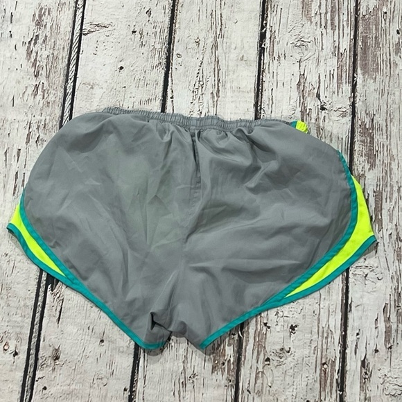Women's Nike Running Walking Race Sportswear Shorts Dri - Fit Gray - Picture 3 of 6